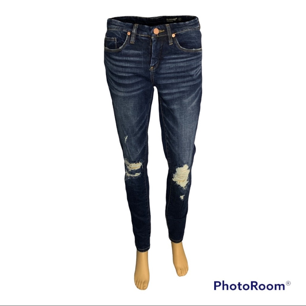BLANKNyc Distressed Skinny Classique Jeans